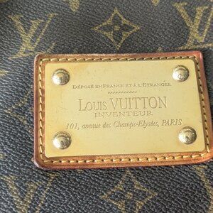 Louis Vuitton Monogram Galleria GM Shoulder Bag